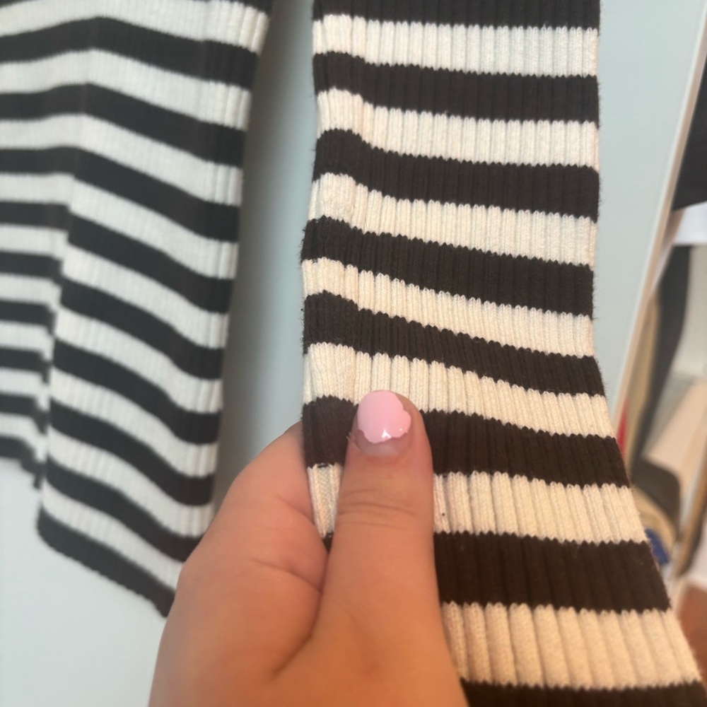 Coffee Brown and White Striped Ribbed Top - Picture 2 of 4